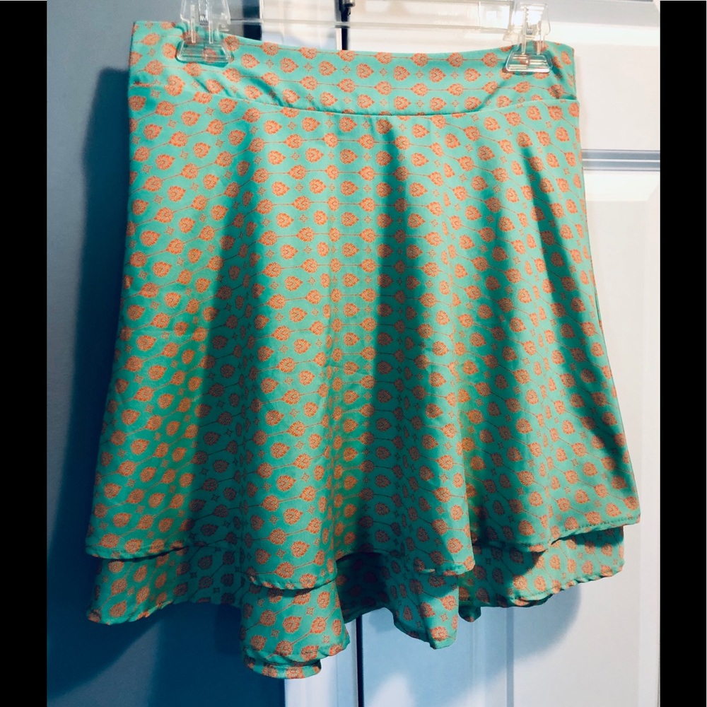 NWT Francesca's Bee Stitched Skirt